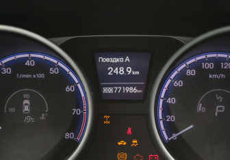 Подержанный автомобиль Hyundai ix35 2013 года (19 фото)