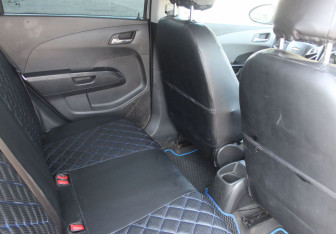 Подержанный автомобиль Chevrolet Aveo Sedan 2012 года (10 фото)