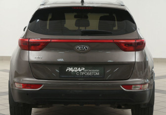 Подержанный автомобиль Kia Sportage 2016 года (3 фото)