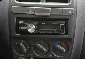 Подержанный автомобиль Hyundai Accent Sedan 2006 года (13 фото)