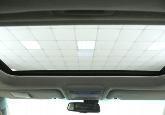 Подержанный автомобиль Lexus LX 2012 года (21 фото)