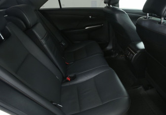 Подержанный автомобиль Toyota Camry Sedan 2015 года (11 фото)