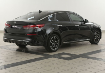 Подержанный автомобиль Kia Optima Sedan 2018 года (4 фото)