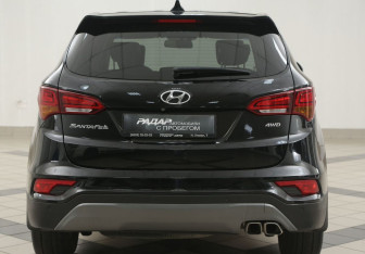 Подержанный автомобиль Hyundai Santa Fe 2018 года (3 фото)