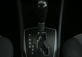 Подержанный автомобиль Hyundai Solaris Sedan 2012 года (14 фото)