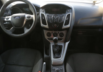 Подержанный автомобиль Ford Focus Hatchback 2011 года (12 фото)