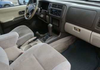 Подержанный автомобиль Mitsubishi Montero Sport 2001 года (9 фото)