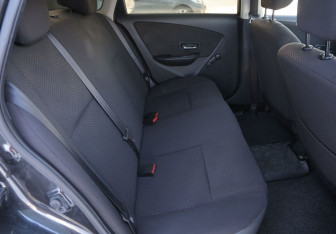 Подержанный автомобиль Nissan Almera Sedan 2013 года (11 фото)