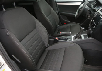 Подержанный автомобиль Skoda Octavia Liftback 2017 года (10 фото)