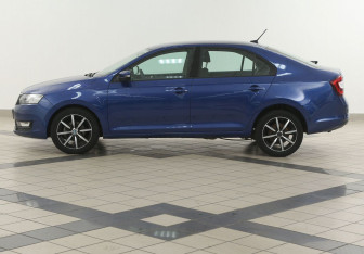 Подержанный автомобиль Skoda Rapid Liftback 2019 года (7 фото)
