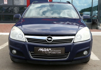 Подержанный автомобиль Opel Astra Wagon 2007 года (2 фото)