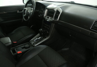 Подержанный автомобиль Chevrolet Captiva 2013 года (9 фото)