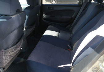 Подержанный автомобиль Honda HR-V 1999 года (11 фото)