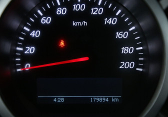 Подержанный автомобиль Suzuki Grand Vitara 2013 года (18 фото)