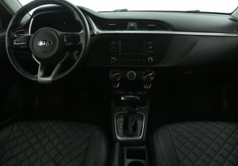 Подержанный автомобиль Kia Rio Sedan 2021 года (22 фото)