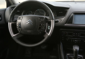 Подержанный автомобиль Citroen C5 Wagon 2008 года (14 фото)