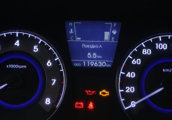 Подержанный автомобиль Hyundai Solaris Sedan 2013 года (18 фото)