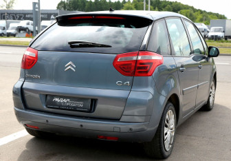 Подержанный автомобиль Citroen C4 Picasso 2008 года (6 фото)