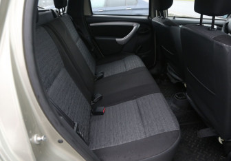 Подержанный автомобиль Renault Duster 2013 года (11 фото)