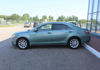 Подержанный автомобиль Toyota Camry Sedan 2006 года (4 фото)