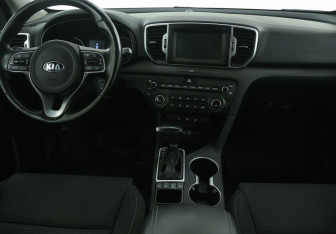Подержанный автомобиль Kia Sportage 2018 года (12 фото)