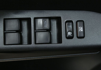 Подержанный автомобиль Toyota RAV4 2018 года (17 фото)