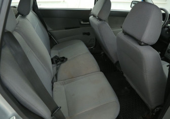 Подержанный автомобиль LADA (ВАЗ) Priora Wagon 2011 года (11 фото)