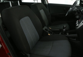 Подержанный автомобиль Kia Ceed Hatchback 2010 года (10 фото)