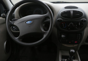 Подержанный автомобиль LADA (ВАЗ) Kalina Sedan 2007 года (14 фото)