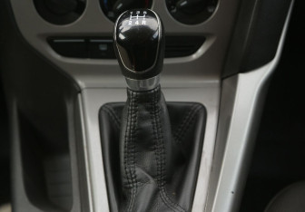 Подержанный автомобиль Ford Focus Wagon 2012 года (13 фото)