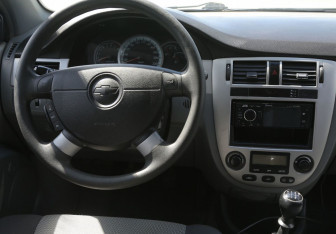 Подержанный автомобиль Chevrolet Lacetti Sedan 2008 года (14 фото)