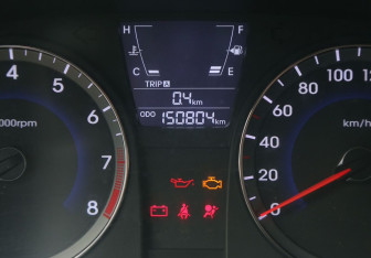 Подержанный автомобиль Hyundai Solaris Sedan 2013 года (18 фото)