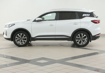 Подержанный автомобиль Chery Tiggo 7 Pro 2023 года (7 фото)