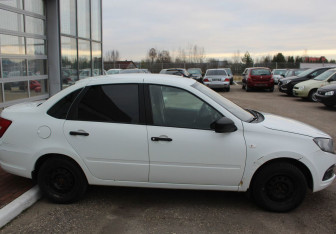 Подержанный автомобиль LADA (ВАЗ) Granta Sedan 2019 года (2 фото)