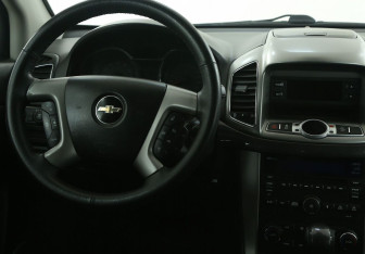 Подержанный автомобиль Chevrolet Captiva 2013 года (14 фото)