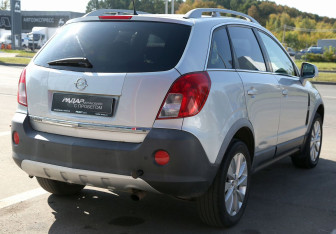 Подержанный автомобиль Opel Antara 2014 года (6 фото)