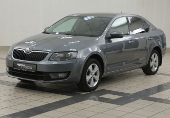 Подержанный автомобиль Skoda Octavia Liftback 2016 года (8 фото)