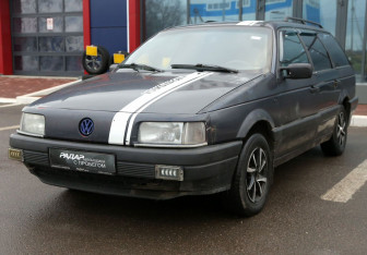 Подержанный автомобиль Volkswagen Passat Wagon 1989 года (3 фото)