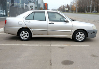 Подержанный автомобиль Chery Amulet (A15) 2007 года (7 фото)