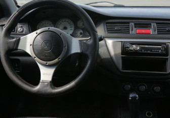 Подержанный автомобиль Mitsubishi Lancer Sedan 2006 года (14 фото)