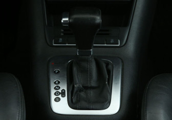 Подержанный автомобиль Volkswagen Tiguan 2010 года (18 фото)