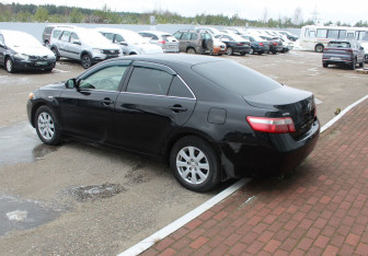 Подержанный автомобиль Toyota Camry Sedan 2008 года (5 фото)