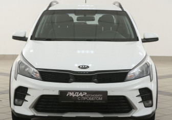Подержанный автомобиль Kia Rio Hatchback 2021 года (6 фото)