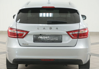 Подержанный автомобиль LADA (ВАЗ) Vesta Wagon 2019 года (3 фото)