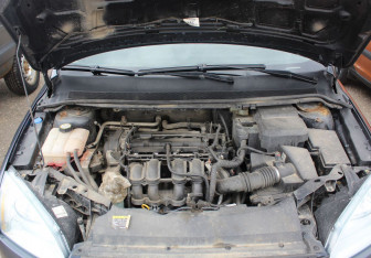 Подержанный автомобиль Ford Focus Wagon 2006 года (18 фото)