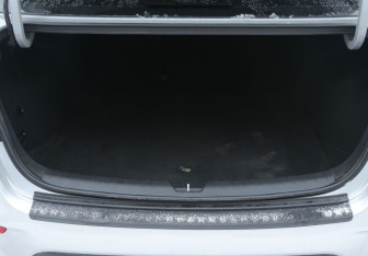 Подержанный автомобиль Kia Rio Sedan 2018 года (10 фото)