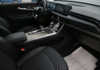 Подержанный автомобиль Exeed TXL 2023 года (9 фото)