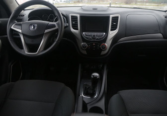 Подержанный автомобиль Changan CS35 2014 года (12 фото)