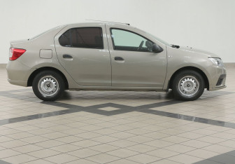 Подержанный автомобиль Renault Logan Sedan 2019 года (5 фото)