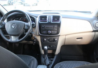 Подержанный автомобиль Renault Logan Sedan 2014 года (13 фото)